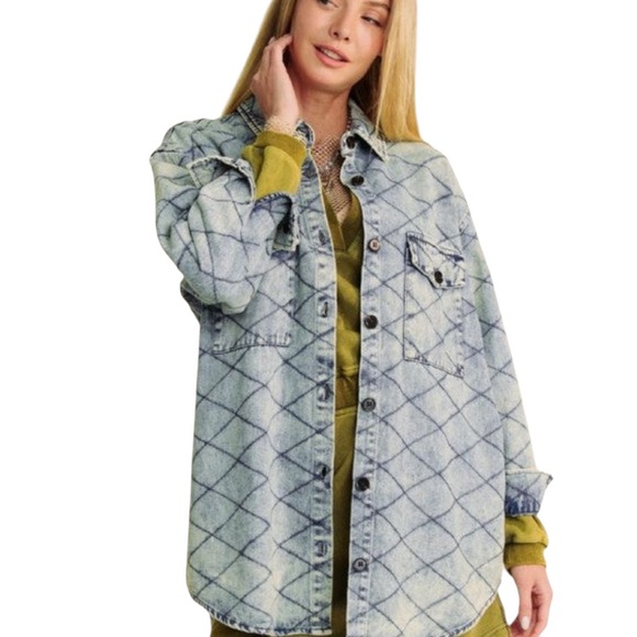 DAVI & DANI Jackets & Blazers - Davi & Dani Curved Hem Diamond Quilted Button Up Denim Shacket